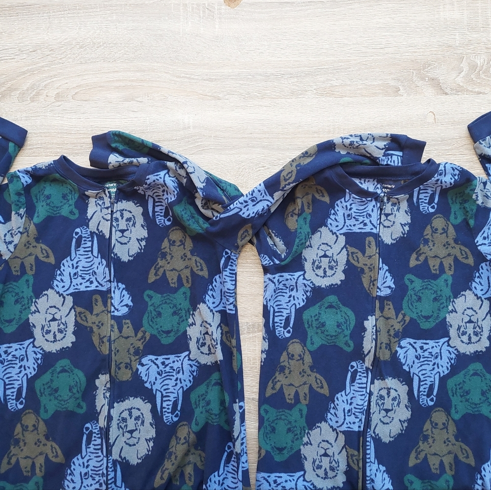 Bundle of Carter's fleece feet pajamas (update on bottom) - Picture 11 of 16